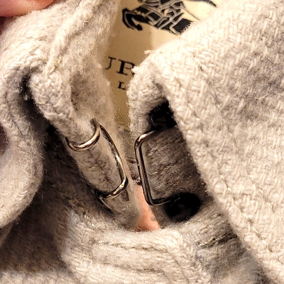 Burberry Cashmere Wool Grey Peplum Coat - Picture 6 of 12